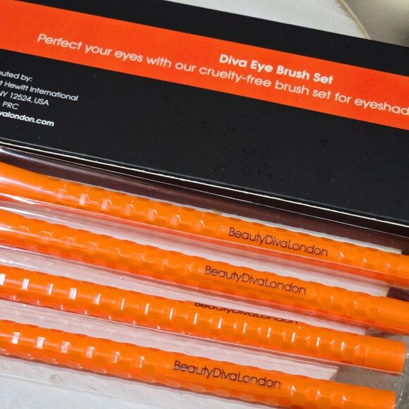 BeautyDivaLondon Eye Brush Set–Vegan, Orange Textured Handles 4-Piece - Picture 5 of 5